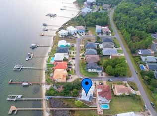594 Radiant Cir, Mary Esther, FL 32569