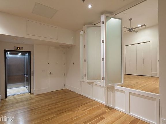 4th image of 516 Natchez St APT 301