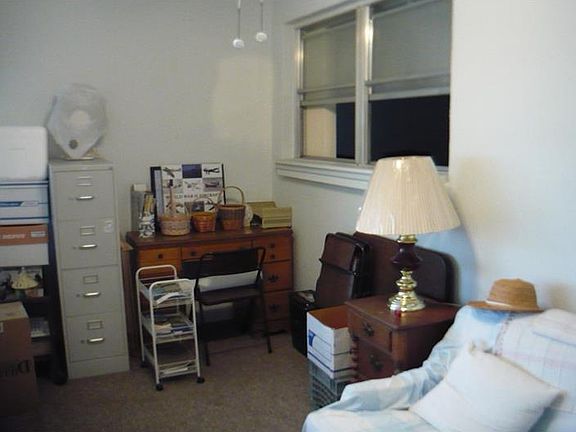 5th image of 1900 59th Ave N APT 207