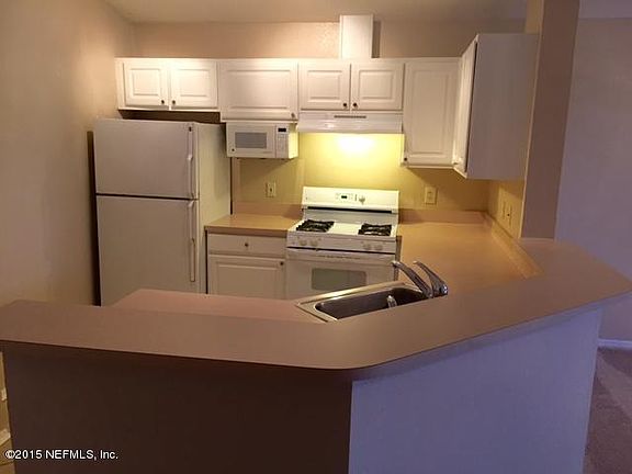 3rd image of 13810 N Sutton Park Dr #334