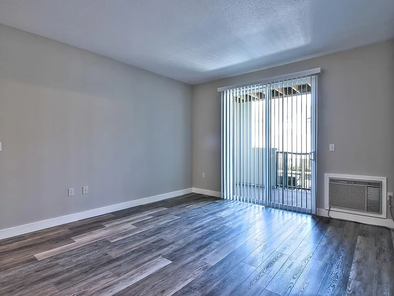 Catalina Luxury Apartments — Photo 27