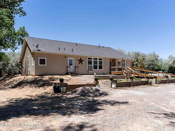 3rd image of 1191 Roberts Dr