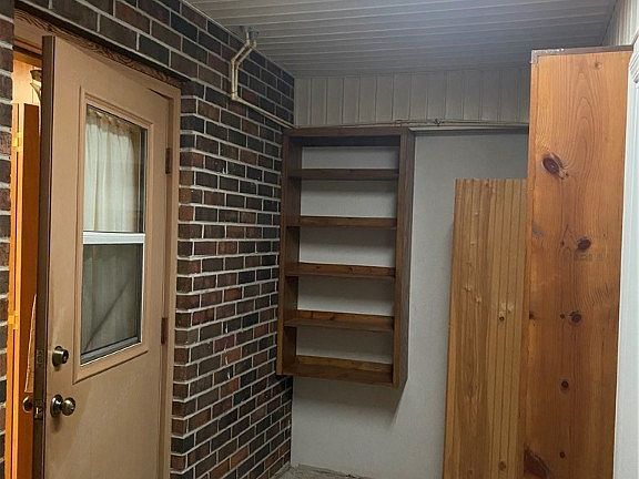 4th image of 2238 Taylor Loop