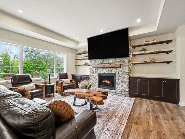 5886 Sheffield Ter NE, Prior Lake, MN 55372