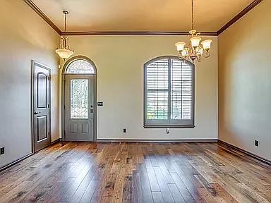 1113 Winchester Ave — Photo 4