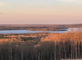 528 N Fletcher Rd, Petoskey, MI 49770