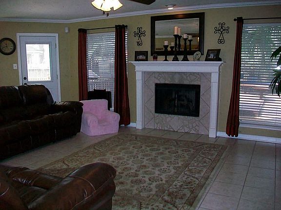 DEN WITH COZY GAS LOG FIREPLACE, VERY OPEN & BRIGHT