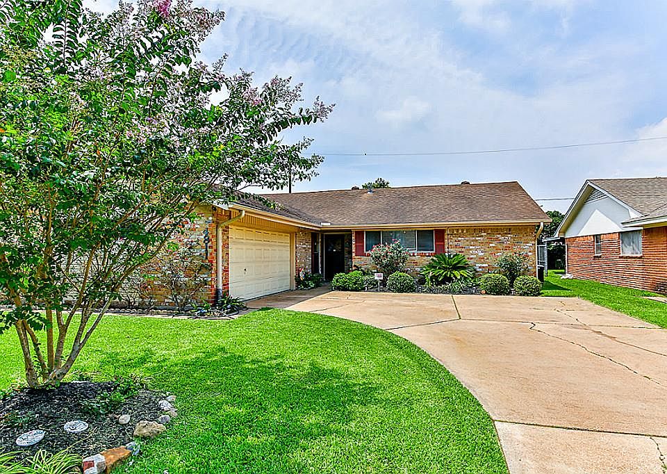 1st image of 4811 Gardenia Trl