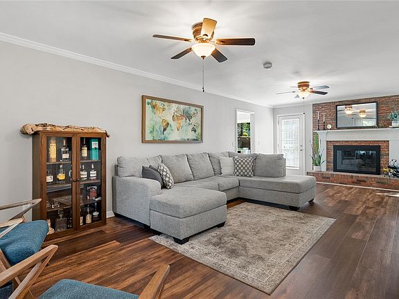 5th image of 101 Meadow Ridge Dr