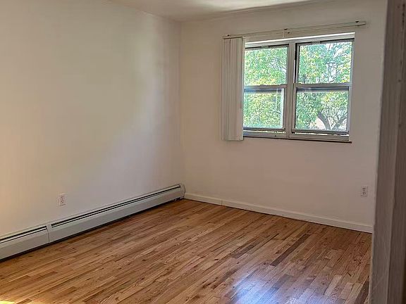 3rd image of 13401 59th Ave Floor 3