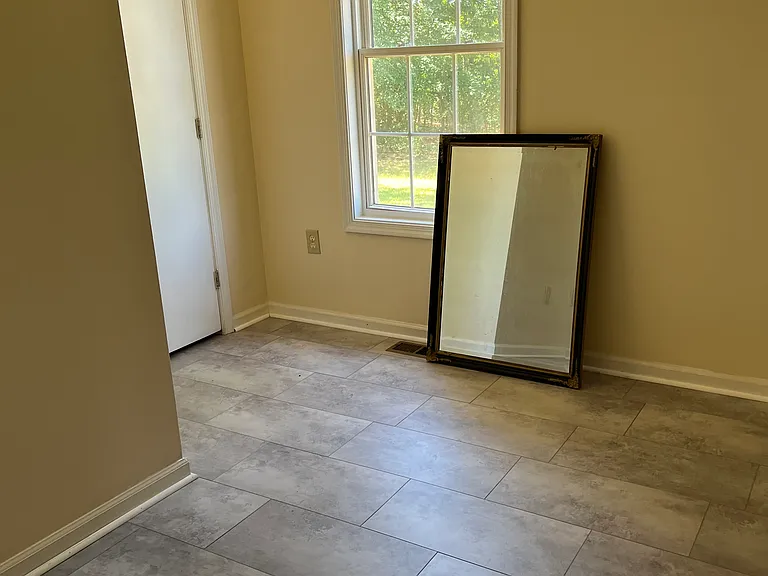 671 Boxwood Rd — Photo 3