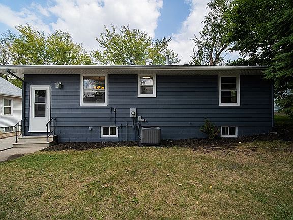 2nd image of 2659 S 10th St