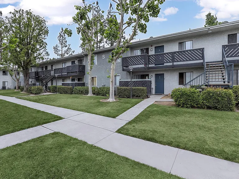 Creekside Village — Photo 26