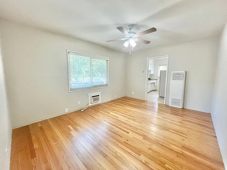 1320 P Street — Photo 3