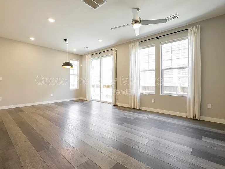 7584 S Winnipeg Ct — Photo 4
