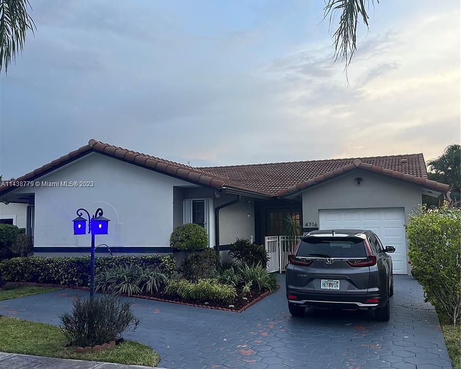 1st image of 4716 SW 143rd Ave