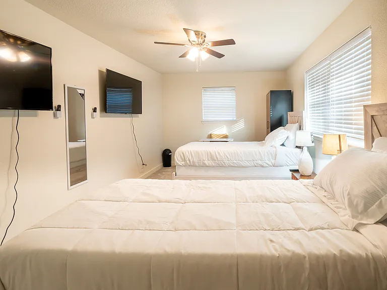 1109 Jordan Dr — Photo 3