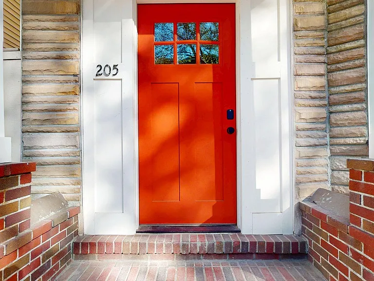 205 Chelsea St #2 — Photo 33