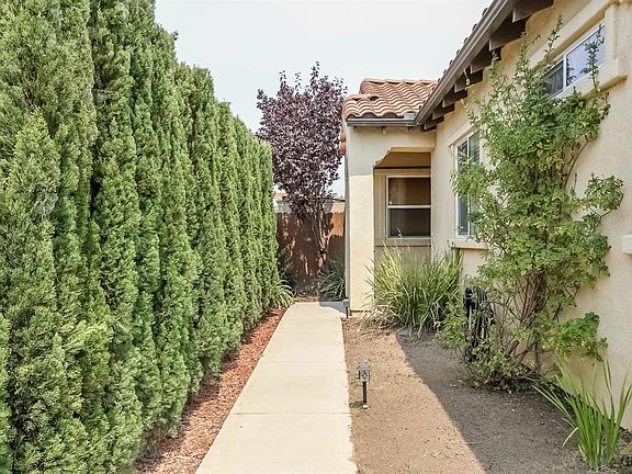 2nd image of 801 W Della Dr