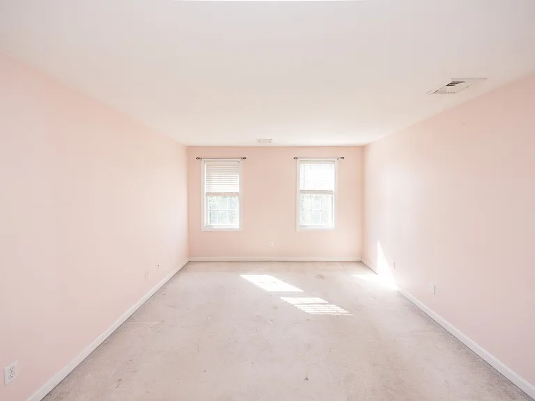 469 Walnut St — Photo 7