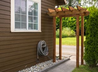 107 Division St, Lynden, WA 98264