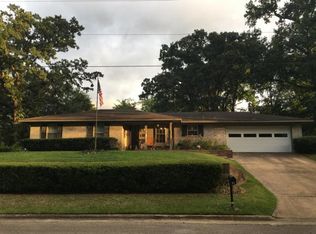 411 Arbor Oak Dr, Nacogdoches, TX 75964