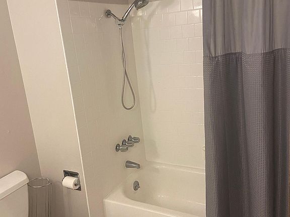 4th image of 11513 NE 56th Ave
