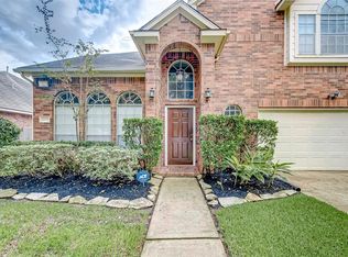 4818 Silverlake Dr, Sugar Land, TX 77479