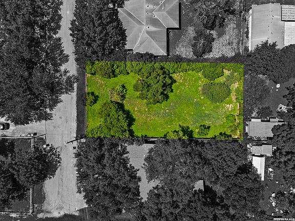 2nd image of 4014 Meadow Ridge St LOT 15-16