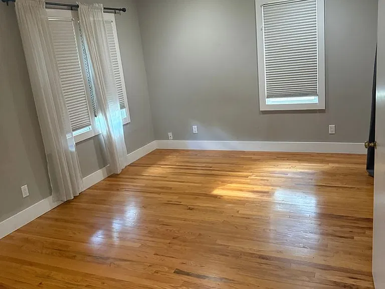 1215 Westlawn Dr — Photo 7