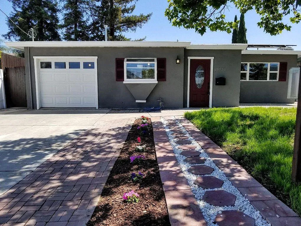 10330 Meadow Ln photo 1