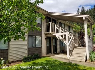 1195 S Water St APT D, Silverton, OR 97381