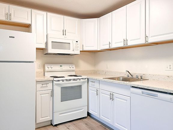 2nd image of 4909 Date Ave APT 19
