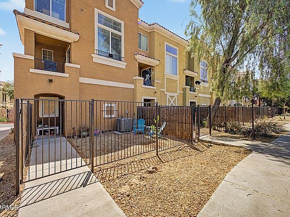 2nd image of 2450 W GLENROSA Avenue #41