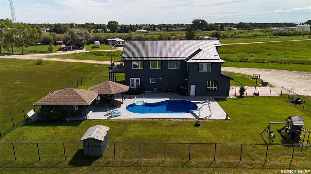 701 Bay STREET, Hudson Bay, SK - View 3