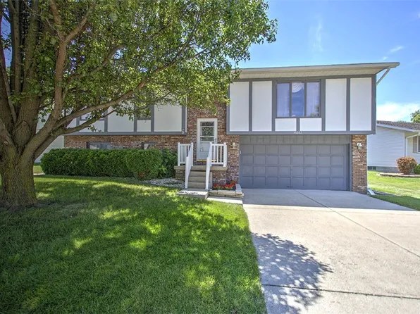 4661 Baker Woods Ln, Decatur, IL 62521