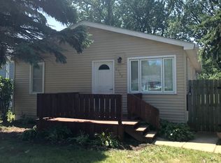 2713 30th St, Zion, IL 60099