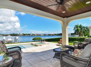 329 Bayview Dr NE, Saint Petersburg, FL 33704