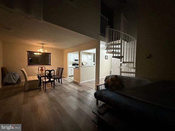 2nd image of 10019 Vanderbilt Cir APT 14-16