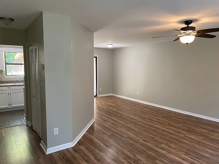 448 Oakland Rd #1 — Photo 8