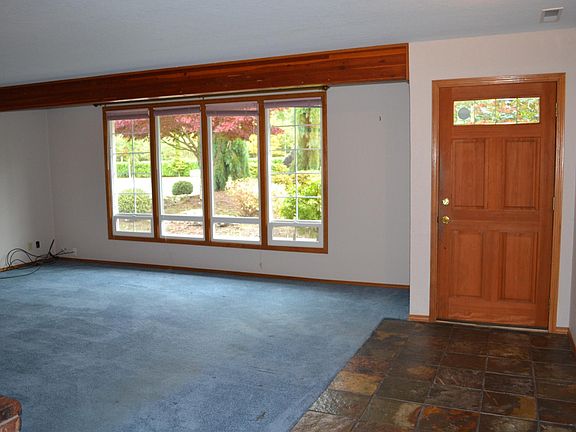 5th image of 6032 83rd Ave NE