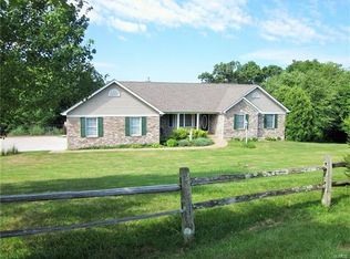 118 Coyote Crest Ln, Augusta, MO 63332