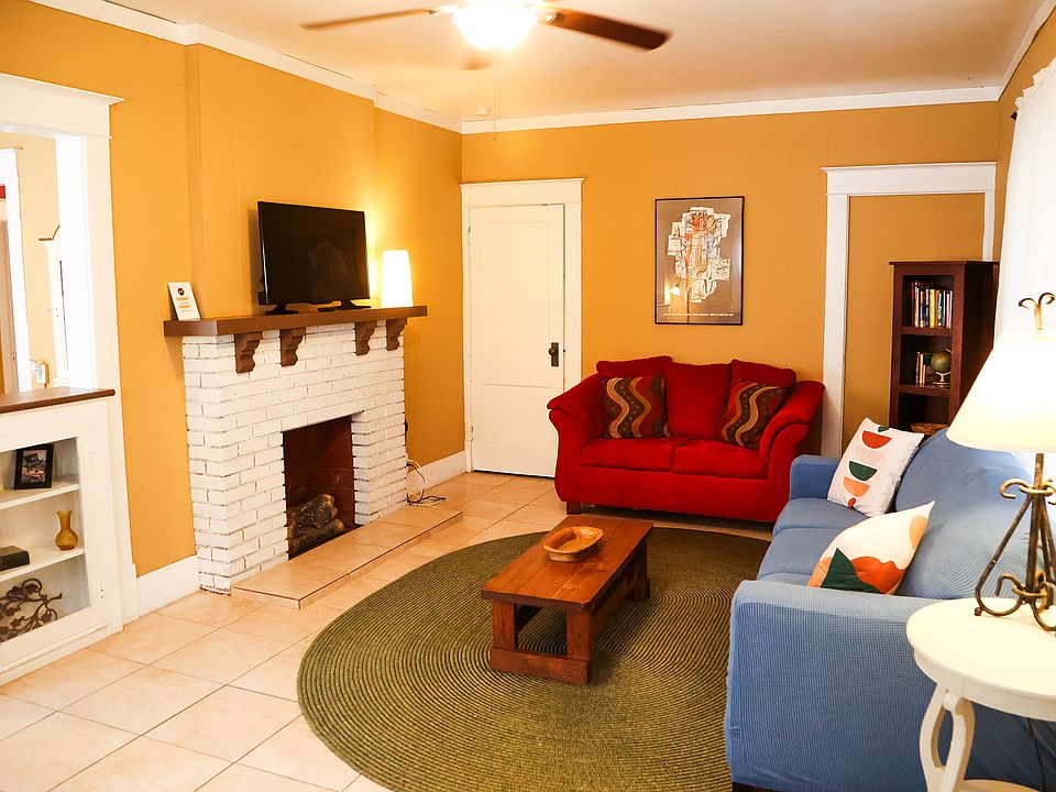1st image of 818 7th Ave N #1