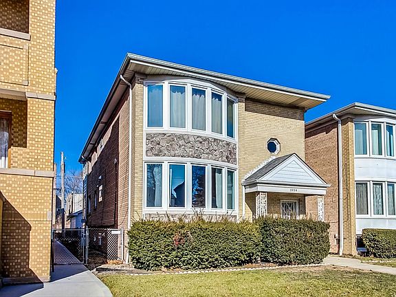 3rd image of 5454 W Schubert Ave