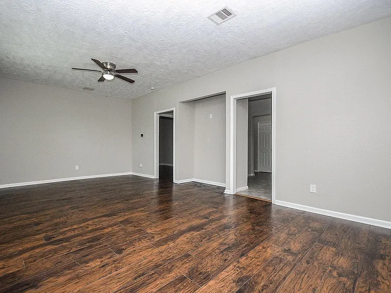 4137 Galesburg St — Photo 3