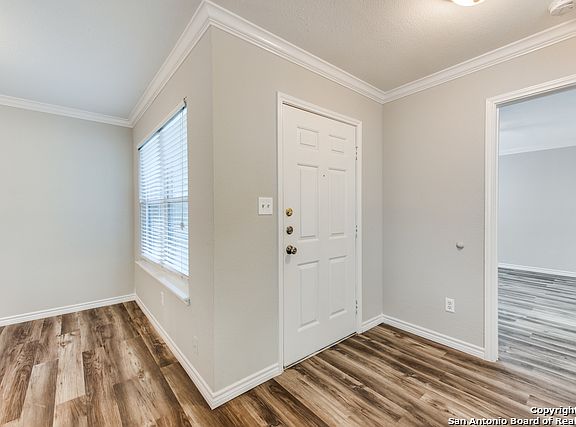 4th image of 13931 Laurel Hollow Dr