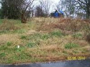 64 Harris St, Commerce, GA 30529