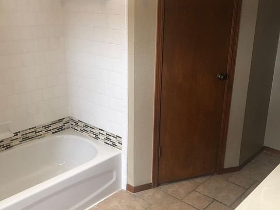 5th image of 12505 Park Ave