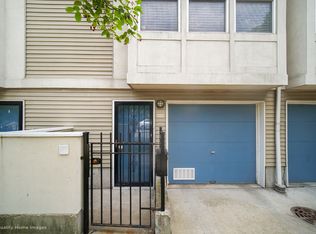 1009 E 61st St, Chicago, IL 60637