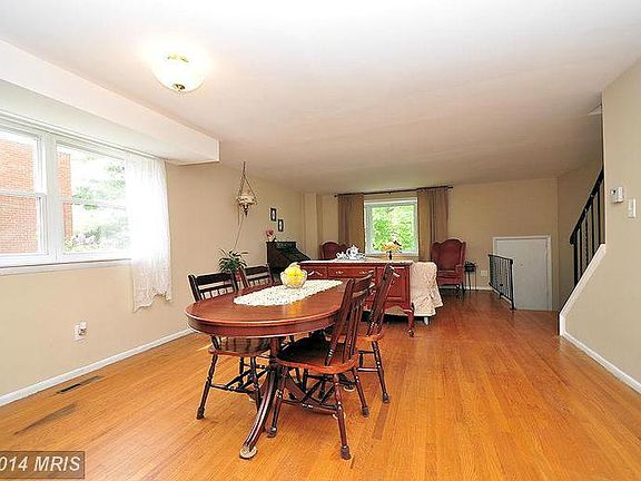 3rd image of 5633 Chelwynd Rd